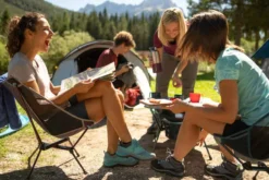 Quechua CHAISE BASSE PLIANTE DE CAMPING MH500 GRIS -Sportmania chaise basse pliante de camping mh500 gris 8