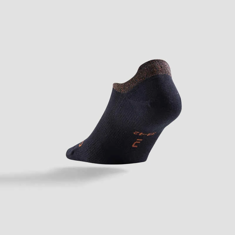 CHAUSSETTES DE SPORT BASSES ARTENGO RS 160 NOIR BRILLANT LOT DE 3 4 CHAUSSETTES DE SPORT BASSES ARTENGO RS 160 NOIR BRILLANT LOT DE 3 – Image 4