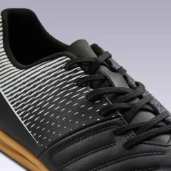 Kipsta Chaussures De Futsal Adulte 100 Noir -Sportmania chaussure de futsal adulte 100 noir 4
