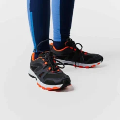 CHAUSSURES RUNNING & ATHLÉTISME ENFANT KIPRUN GRIP GRISES ET NOIRES ORANGES FLUO -Sportmania chaussures running athletisme enfant kiprun grip grises et noires oranges fluo 4