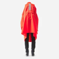 Quechua Poncho De Pluie De Randonnée - MT900 - 75L - Rouge - S/M -Sportmania poncho pluie de randonnee forclaz 75 rouge taille sslashm 3