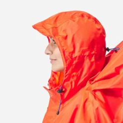 Quechua Poncho De Pluie De Randonnée - MT900 - 75L - Rouge - S/M -Sportmania poncho pluie de randonnee forclaz 75 rouge taille sslashm 4