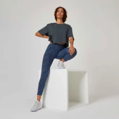 T-shirt Crop Top Fitness Femme - 520 Gris Abysses -Sportmania t shirt crop top fitness femme 520 gris abysses 2